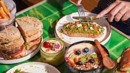10 Must Visit Cafes and Restaurants In Priya Highstreet, Basant Lok Market