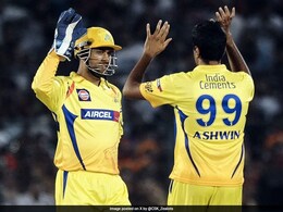IPL मैच फिक्सिंग केस : रिटायर्ड IPS की सजा पर सुप्रीम कोर्ट की फिलहाल रोक, महेंद्र सिंह धोनी को जारी हुआ नोटिस IPL मैच फिक्सिंग केस : रिटायर्ड IPS की सजा पर सुप्रीम कोर्ट की फिलहाल रोक, महेंद्र सिंह धोनी को जारी हुआ नोटिस