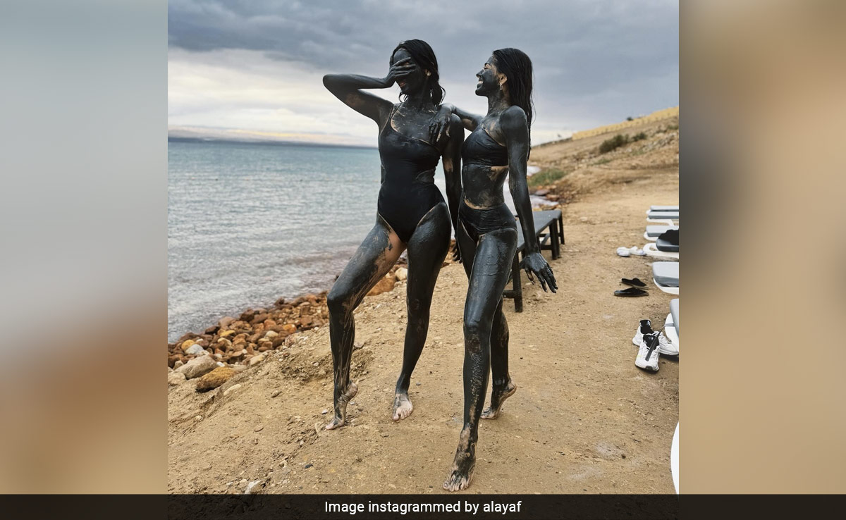 Alaya Furniturewala And Manushi Chhillar's "Natural Spa Day" In Jordan Was Perfect With Dead Sea Mud