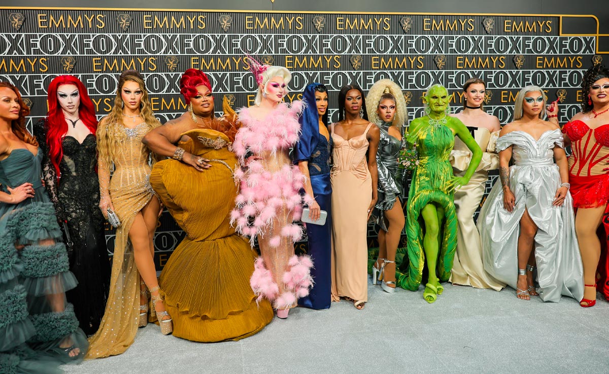 Princess Poppy Dressed As The Emmys Goblin On The Red Carpet With A Doll Head Purse