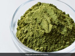 कम उम्र में सफेद होते बालों को काला कर देती हैं ये पत्तियां, पैसे भी नहीं करने पड़ते हैं खर्च और दिखता है असर कम उम्र में सफेद होते बालों को काला कर देती हैं ये पत्तियां, पैसे भी नहीं करने पड़ते हैं खर्च और दिखता है असर