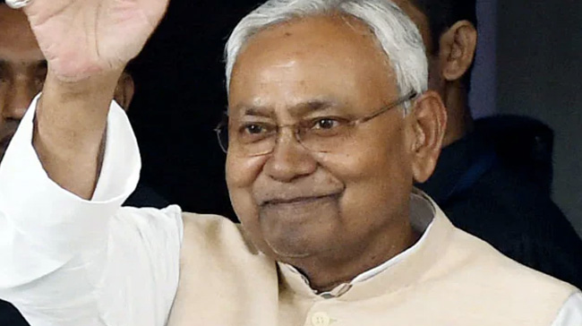 नीतीश कुमार ने किया कैबिनेट विस्तार, 21 नए मंत्रियों ने ली शपथ