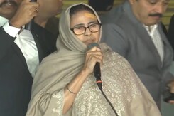 Mamata Banerjee, Injured In Car Accident, Narrates What Had Happened Mamata Banerjee, Injured In Car Accident, Narrates What Had Happened