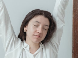 सोने से पहले इन गलतियों को करने से बढ़ सकता है आपका मोटापा, जानिए पतली कमर पाने के लिए क्या करें