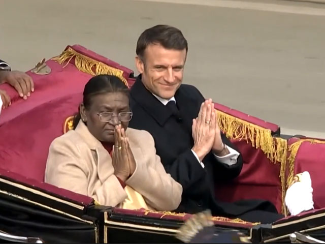 President Murmu, Emmanuel Macron Arrive At Republic Day Event In Traditional Buggy