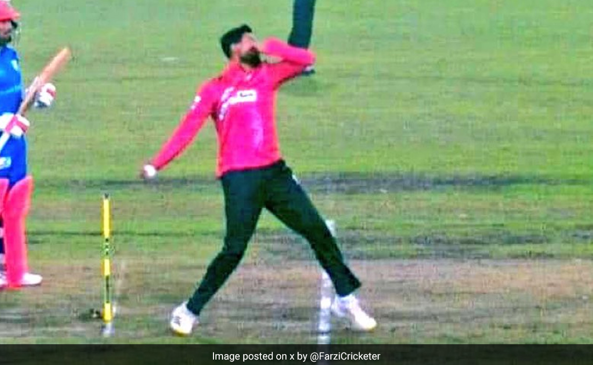 एक ओवर में शोएब मलिक ने डाली 3 नो बॉल, मचा बवाल, सोशल मीडिया पर फैन्स का माथा ठनका