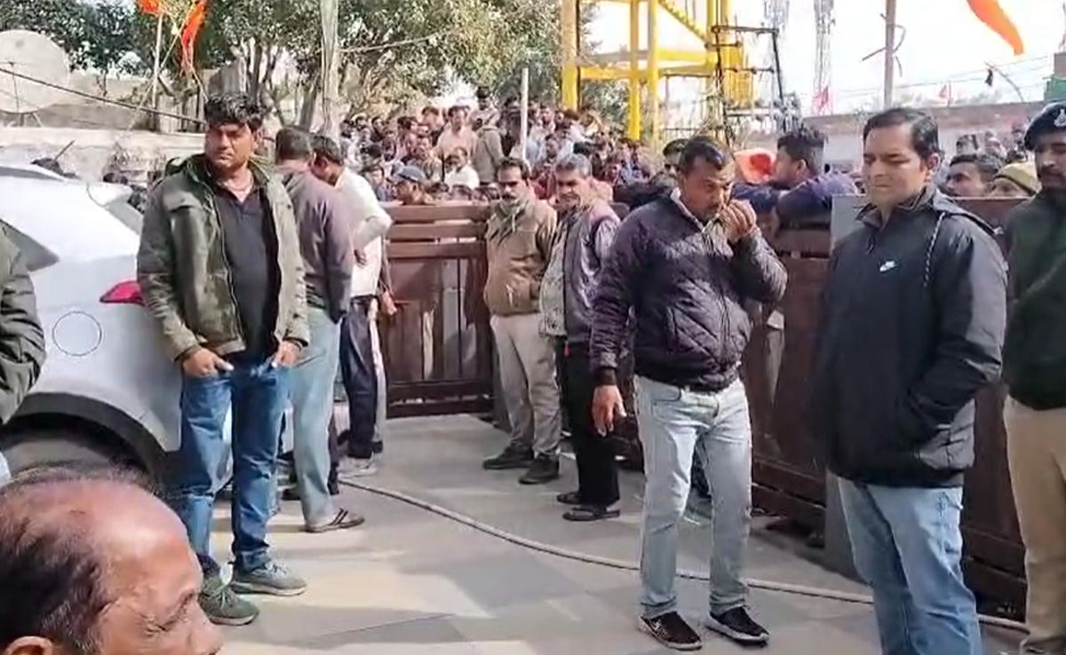 Ujjain: भाजपा नेता और उनकी पत्नी की चाकू से गोदकर हत्या, पुलिस जांच में जुटी
