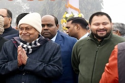 Bihar Chief Minister Nitish Kumar Likely To Switch On Sunday, Bihar Parties Go Into Huddle Bihar Chief Minister Nitish Kumar Likely To Switch On Sunday, Bihar Parties Go Into Huddle