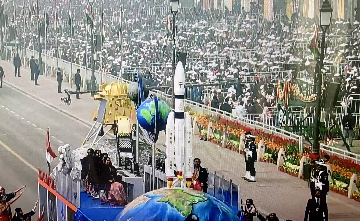 Republic Day 2024: ISRO की झांकी में दिखाई दी अंतरिक्ष में भारत की ताकत, नजर आए चंद्रयान-3 और आदित्य एल-1
