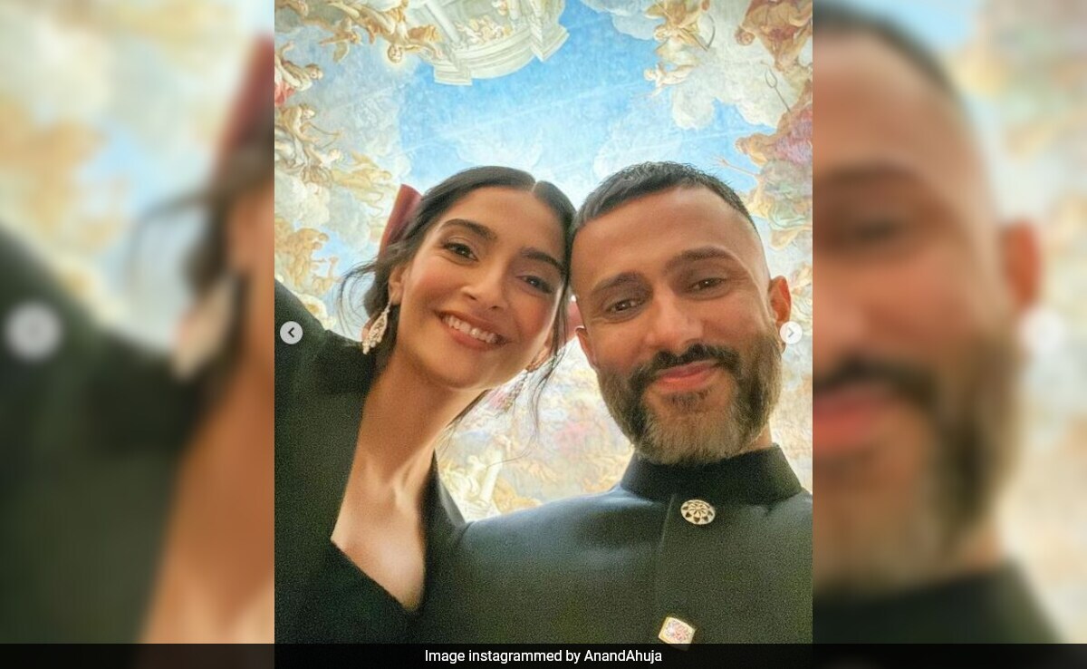 Anand Ahuja Shares Pics From Paris: "All Smiles On My Beautiful Sonam Kapoor"