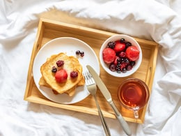 5 Breakfast-In-Bed Ideas To Impress Your Foodie Partner