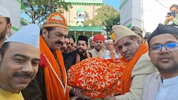 PM मोदी के बाद अब CM शर्मा की चादर अजमेर दरगाह में हुई पेश, पैगाम में मुख्यमंत्री ने मांगी अमन-चैन की दुआ