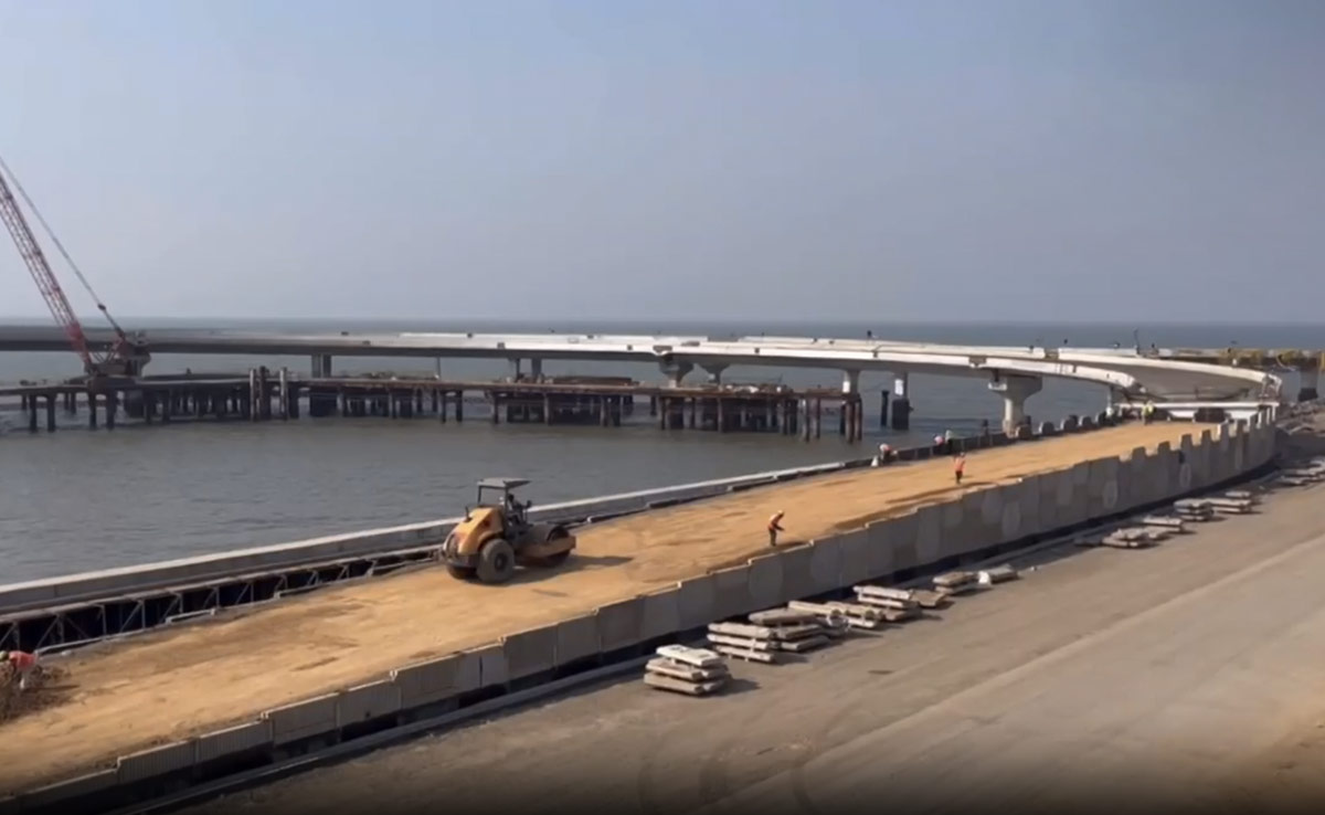 मुंबई को जल्द मिलेगी कोस्टल रोड, आवागमन की सुविधा के साथ मनोरंजन का साधन भी होगी मुंबई को जल्द मिलेगी कोस्टल रोड, आवागमन की सुविधा के साथ मनोरंजन का साधन भी होगी