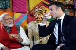 Masala Tea At Shop, UPI Payment, Roadshow: When PM, Macron Met Masala Tea At Shop, UPI Payment, Roadshow: When PM, Macron Met