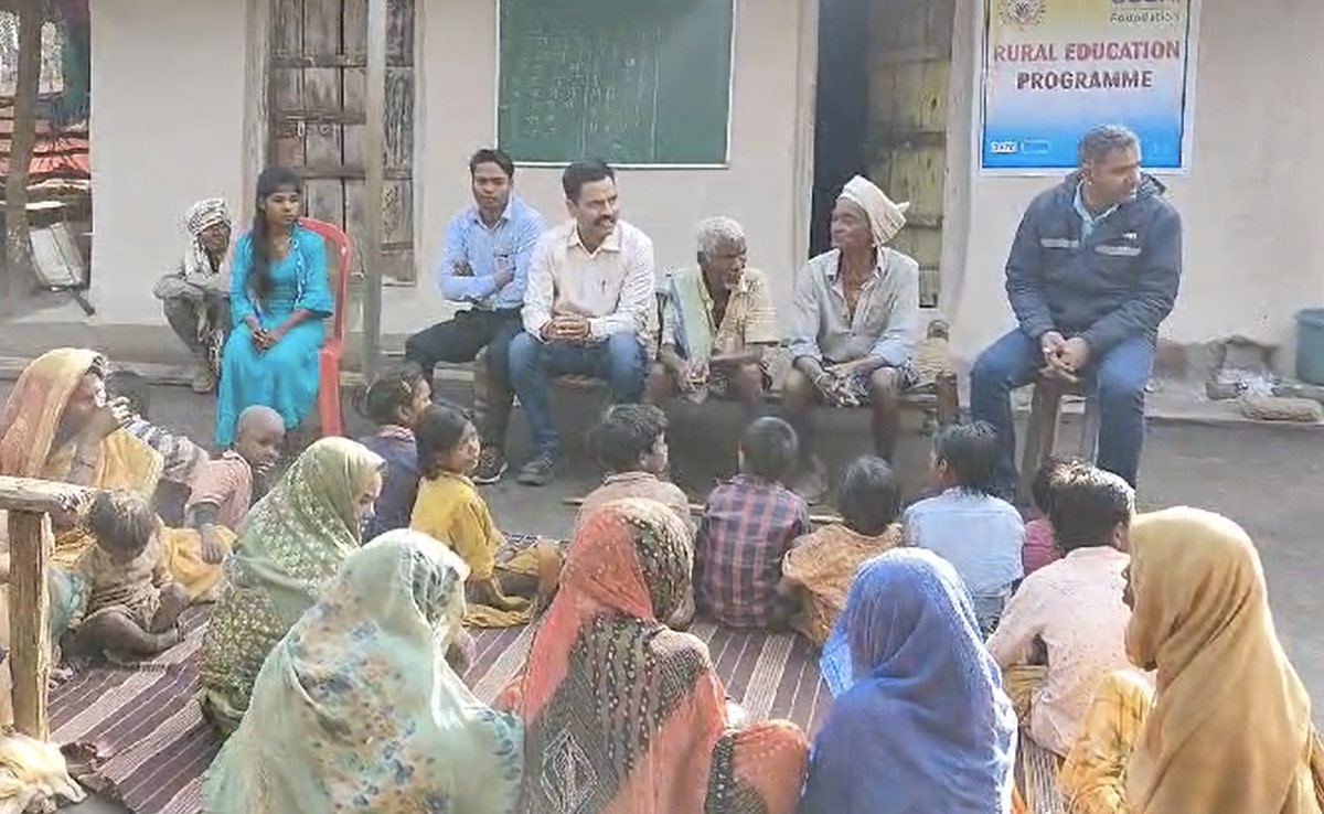 जिस गांव ने आज तक नहीं देखी बिजली की रोशनी, वहां उम्मीद की किरण बना अदाणी फॉउंडेशन