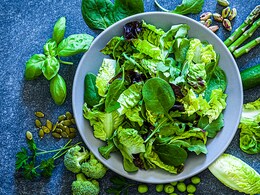 हरी सब्जियां खाने से शरीर में क्या होता है? फायदे जान रह जाएंगे हैरान हरी सब्जियां खाने से शरीर में क्या होता है? फायदे जान रह जाएंगे हैरान