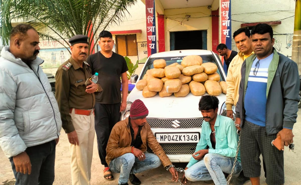 Baloda Bazar: पुलिस ने तीन कार से जब्त किया 19 लाख का गांजा, ऐसे शिकंजे में आए तस्कर