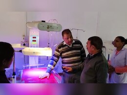 लापरवाही की हदः सरकारी हॉस्पिटल में हीटर से झुलसा नवजात, झूठ बोलकर डॉक्टरों ने किया रेफर