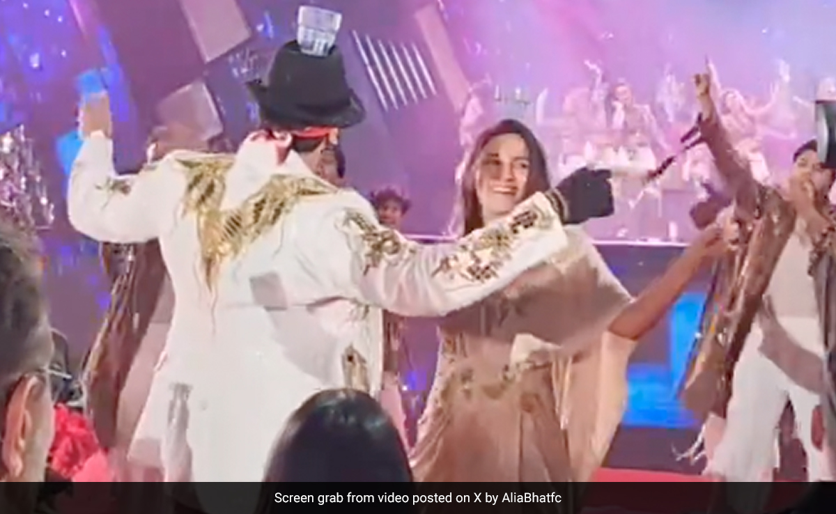 Filmfare Awards 2024: This Video Of Alia Bhatt And Ranbir Kapoor Dancing To <i>Jamal Kudu</i> Is Crazy Viral
