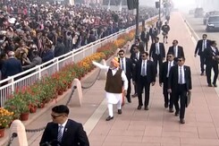 Republic Day 2024: PM Modi Breaks Protocol, Greets People At Kartavya Path Republic Day 2024: PM Modi Breaks Protocol, Greets People At Kartavya Path
