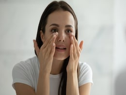 चुटकी में गायब हो जाएंगे अंडर आई सर्कल, मिल रहा इनपर 10% तक का रिवॉर्ड चुटकी में गायब हो जाएंगे अंडर आई सर्कल, मिल रहा इनपर 10% तक का रिवॉर्ड