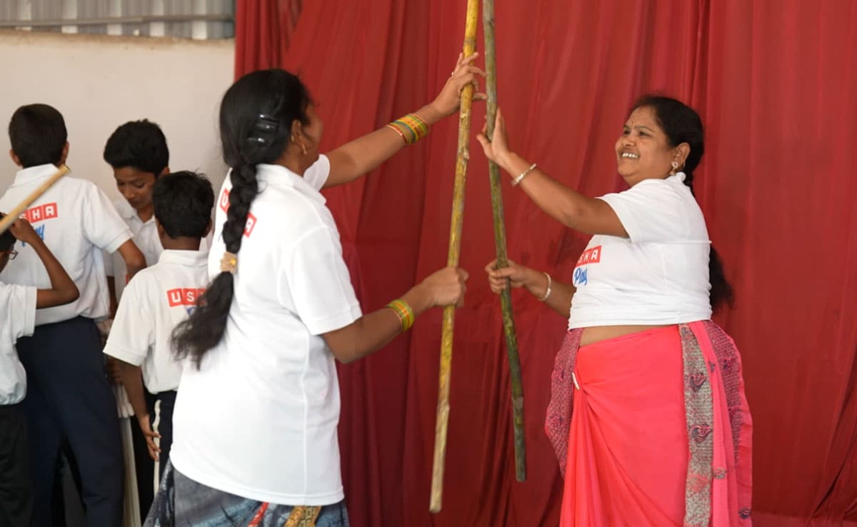Usha Silai School Promotes Lost Traditional Sports 'Kathi Samu' And 'Karra Samu' Usha Silai School Promotes Lost Traditional Sports 'Kathi Samu' And 'Karra Samu'