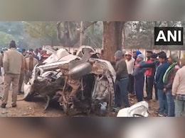 6 Killed, 2 Injured As Car Hits Divider, Roadside Pole In Jharkhand: Cops 6 Killed, 2 Injured As Car Hits Divider, Roadside Pole In Jharkhand: Cops