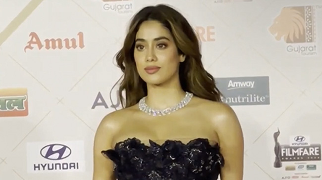 Janhvi Kapoor, A Vision In Black