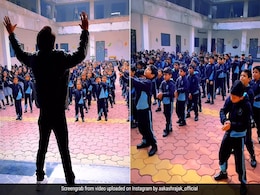 कीजो केसरी के लाल... पर एकसाथ झूम उठा पूरा स्कूल, टीचर के साथ बच्चों का ये डांस देख आप भी थिरक उठेंगे कीजो केसरी के लाल... पर एकसाथ झूम उठा पूरा स्कूल, टीचर के साथ बच्चों का ये डांस देख आप भी थिरक उठेंगे