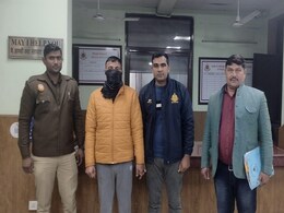एक फिल्म से प्रेरित होकर महिलाओं को ठगने वाले को दिल्ली पुलिस ने किया गिरफ्तार एक फिल्म से प्रेरित होकर महिलाओं को ठगने वाले को दिल्ली पुलिस ने किया गिरफ्तार
