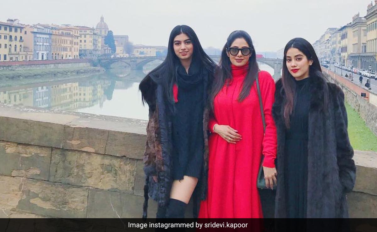 <I>Koffee With Karan 8</i>: Khushi Kapoor On Losing Mom Sridevi - "Felt That I Had To Hold It Together For Everyone"