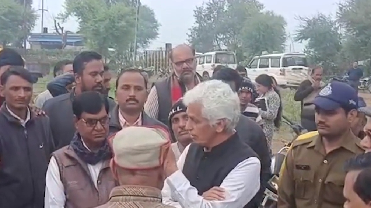 NDTV की खबर का असर जबलपुर में किसानों से मिलने पहुंचे कलेक्टर