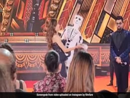 जाह्नवी कपूर ने ये किसके साथ किया रोमांटिक डांस, वीडियो देखकर फैंस रह गए हैरान जाह्नवी कपूर ने ये किसके साथ किया रोमांटिक डांस, वीडियो देखकर फैंस रह गए हैरान