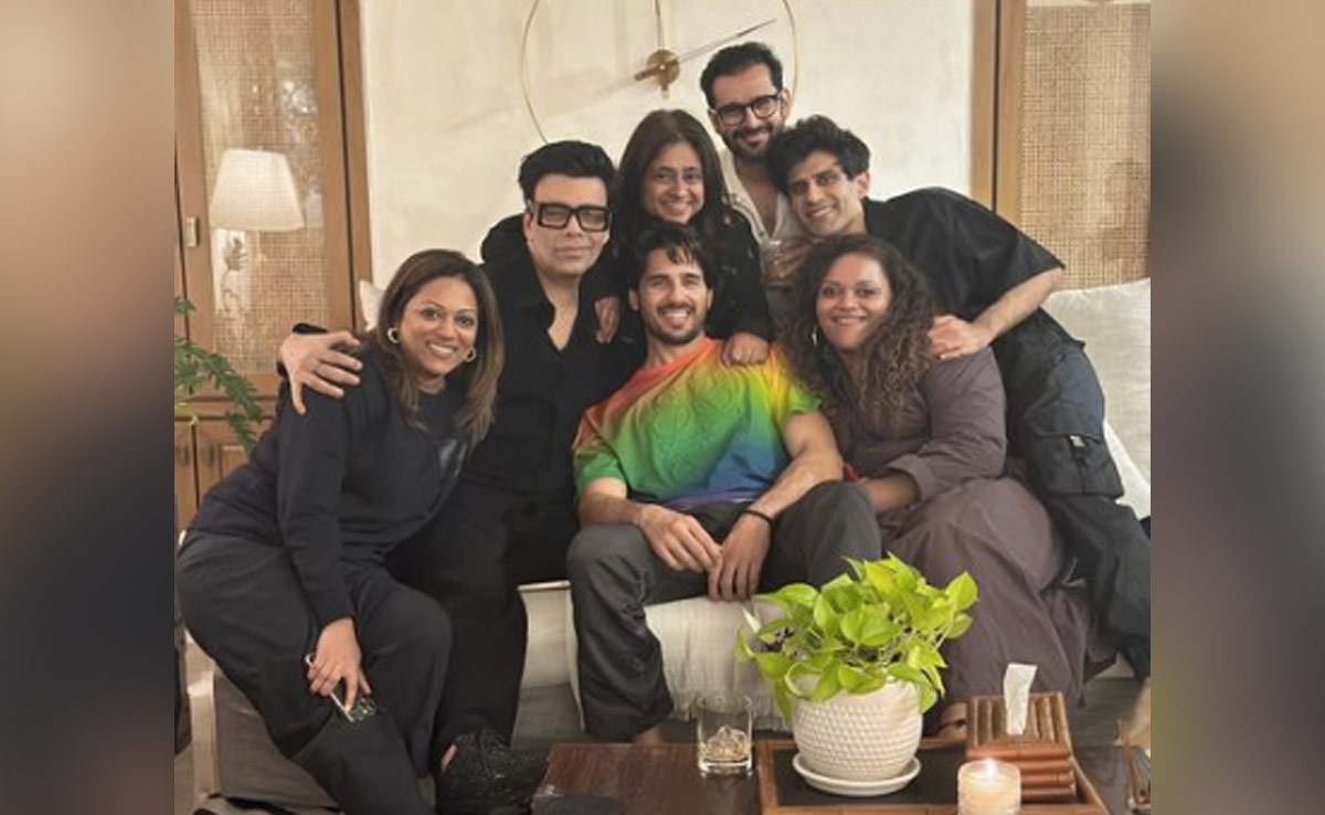 Inside Sidharth Malhotra's 39th Birthday Party With Friends Karan Johar, Shakun Batra And Others