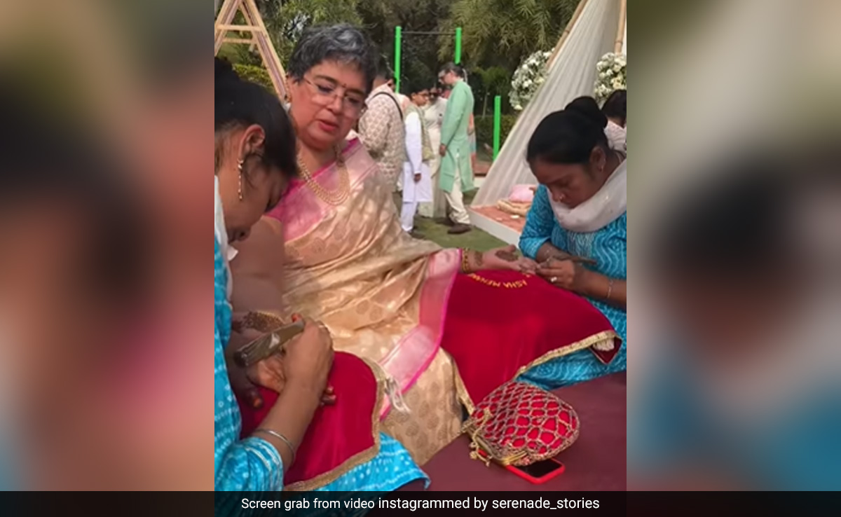 Ira Khan-Nupur Shikhare's <i>Mehendi</i> Round Up With Reena Dutta, Kiran Rao And, Of Course, Aamir Khan