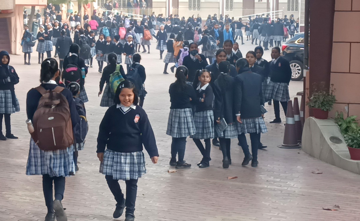 राजस्थान में फिर से खुलने लगे स्कूल, ठंड के चलते पेरेंट्स छुट्टी बढ़ाने की कर रहे मांग
