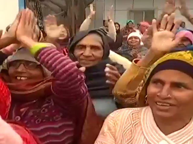 मथुरा से अयोध्या पहुंची भक्तों की टोली, लगाए जय श्री राम के नारे