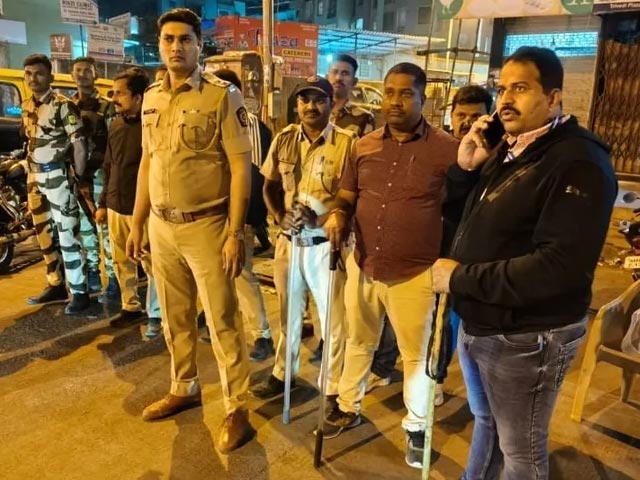 मुंबई के मीरा रोड इलाके में उपद्रव के बाद तनाव का माहौल