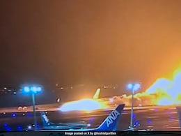 Updates: Plane Catches Fire At Japan's Tokyo Airport After Collision With Coast Guard Jet, 5 Dead Updates: Plane Catches Fire At Japan's Tokyo Airport After Collision With Coast Guard Jet, 5 Dead