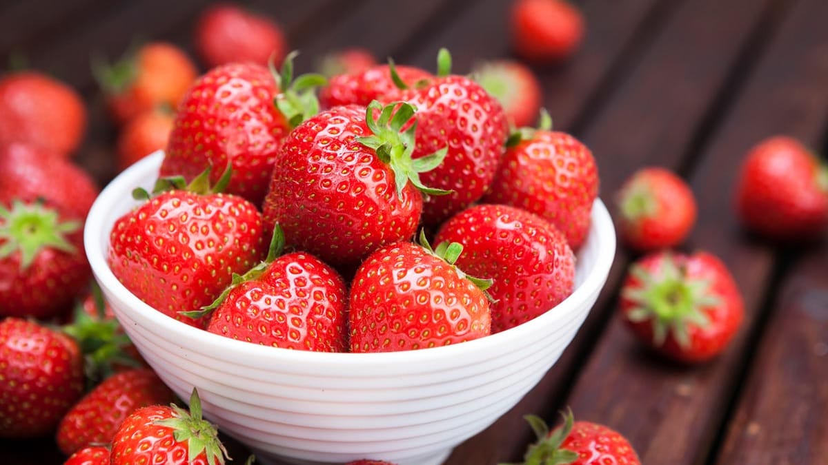 7 Tips To Buy Perfect Strawberries And Store Them For Up To One Year