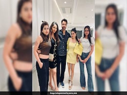 After <i>Bigg Boss 17</i> Eviction, Vicky Jain Parties With Isha Malviya, Ayesha Khan And Sana Raees Khan After <i>Bigg Boss 17</i> Eviction, Vicky Jain Parties With Isha Malviya, Ayesha Khan And Sana Raees Khan