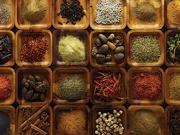 भारतीय मसालों की क्वालिटी पर उठे सवाल तो FSSAI ने टेस्टिंग के लिए नया तरीका किया इजाद भारतीय मसालों की क्वालिटी पर उठे सवाल तो FSSAI ने टेस्टिंग के लिए नया तरीका किया इजाद