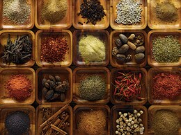 Masalas Going Tasteless? Here Are 5 Ways To Store Spices Properly