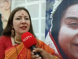 मिलिए, रूस की एना से...खम्मा घणी से करतीं हैं स्वागत, हिंदी में गाती हैं प्रभु भजन मिलिए, रूस की एना से...खम्मा घणी से करतीं हैं स्वागत, हिंदी में गाती हैं प्रभु भजन