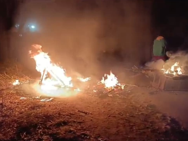 मणिपुर में फिर बवाल : भीड़ ने SP ऑफिस को घेरा