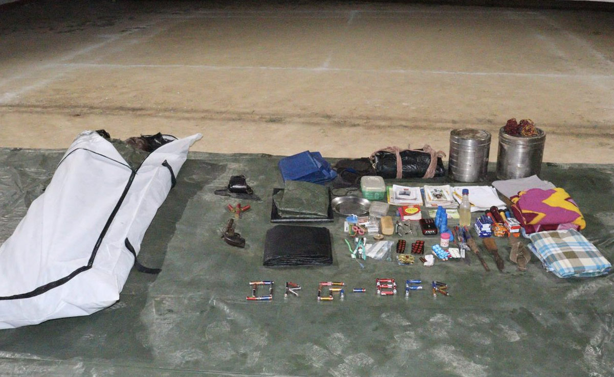 Dantewada : बस्तर में नक्सलियों को लगा बड़ा झटका, एनकाउंटर में ढेर हुआ  8 लाख का इनामी DVC मेंबर 