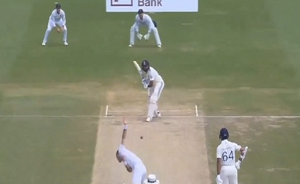 WATCH: एंडरसन की मैजिकल गेंद पर हिल भी नहीं पाए रोहित शर्मा, देखते रह गए और ऐसे उखड़ गया स्टंप