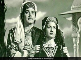 किताबें बेच खरीदी मुंबई की टिकट, पाइप में रहकर काटे दिन, इस एक्टर को सारा शहर 'लायन' के नाम से जानता था- पहचाना क्या? किताबें बेच खरीदी मुंबई की टिकट, पाइप में रहकर काटे दिन, इस एक्टर को सारा शहर 'लायन' के नाम से जानता था- पहचाना क्या?