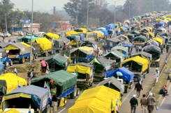 Farmers Flag Paramilitary Crackdown On March, Minister Warns Of 'Politics' Farmers Flag Paramilitary Crackdown On March, Minister Warns Of 'Politics'