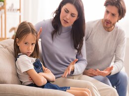 माता-पिता के ये 5 काम बिगाड़ देते हैं बच्चे की आदतें, बाद में पड़ जाता है पछताना  माता-पिता के ये 5 काम बिगाड़ देते हैं बच्चे की आदतें, बाद में पड़ जाता है पछताना